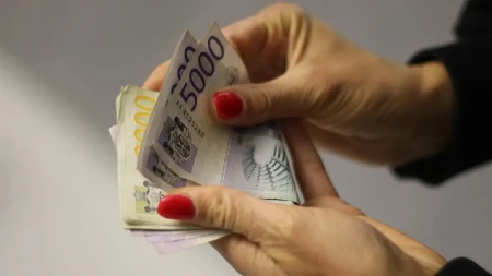 Na spisku i penzioneri, borci, socijalno ugrožena lica - Vučić otkrio kada će biti isplaćen novac građanima