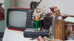 Ovu lampu mnogi još imaju na tavanu ili u podrumu, a danas može da vredi i do 2.000 evra (VIDEO)