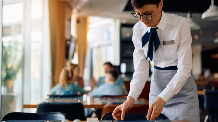 Stranci platili račun od 26,7 evra, a bakšiš koji su ostavili zaprepastio konobaricu