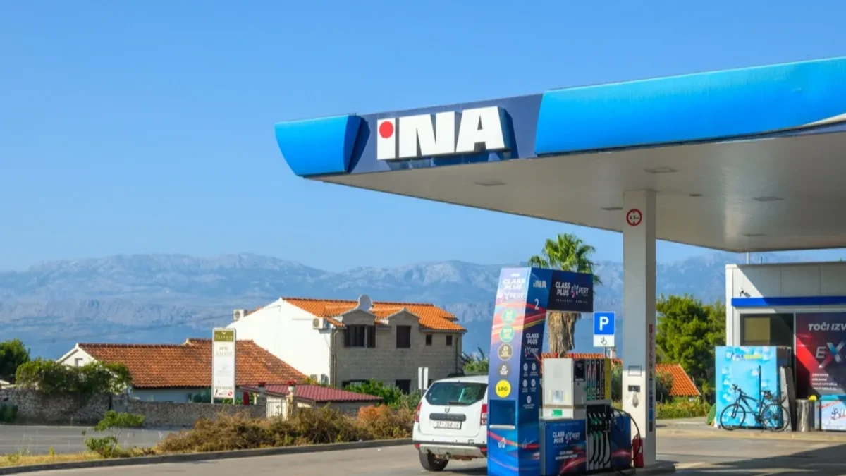 Stigle prve restrikcije u Hrvatskoj - dve najveće kompanije ograničile prodaju goriva
