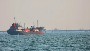 Iran odbio plan za Ormuski moreuz - propali pregovori, nafta odmah poskupela