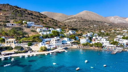 Zaboravite Santorini - jedno grčko ostrvo je novi hit među solo putnicima
