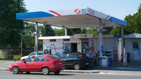 Vučić najavio novo pojeftinjenje - za nedelju dana gorivo u Srbiji moglo bi da bude jeftinije