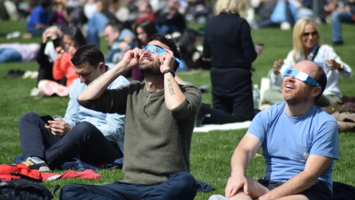 Za potpuni mrak od minut i po plaćaju 200.000 evra - Španija očekuje milionski talas turista