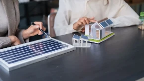 Solarni paneli se samo uključe u utičnicu - budućnost koja znači svima