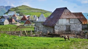 Najizolovanije selo u Bosni krije prizor koji turisti ne zaboravljaju - pite, kajmak i kafa iz džezve