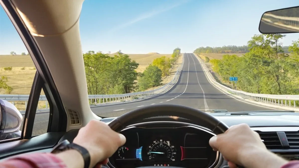 Automobili počinju da "nadgledaju" vozače - nova pravila donose velike promene za volanom