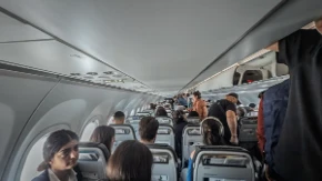 Tek što avion sleti, svi prave istu grešku - ustajanje odmah nakon sletanja je rizično