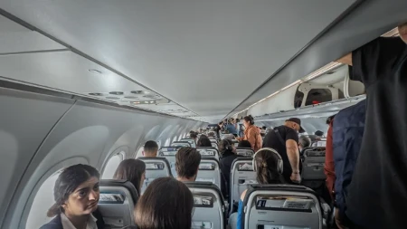 Tek što avion sleti, svi prave istu grešku - ustajanje odmah nakon sletanja je rizično