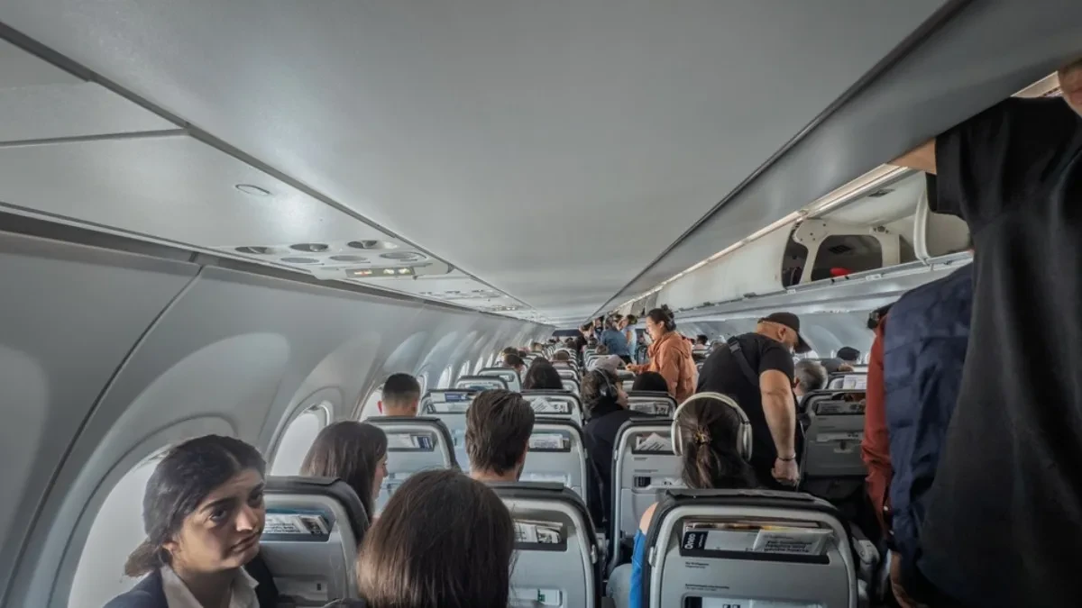 Tek što avion sleti, svi prave istu grešku - ustajanje odmah nakon sletanja je rizično