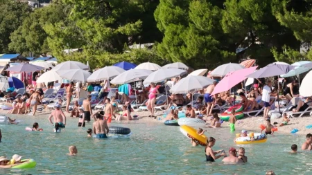 Turisti besni zbog cena u Hrvatskoj - "Ćevapi 25 evra? Ovo više nije normalno"