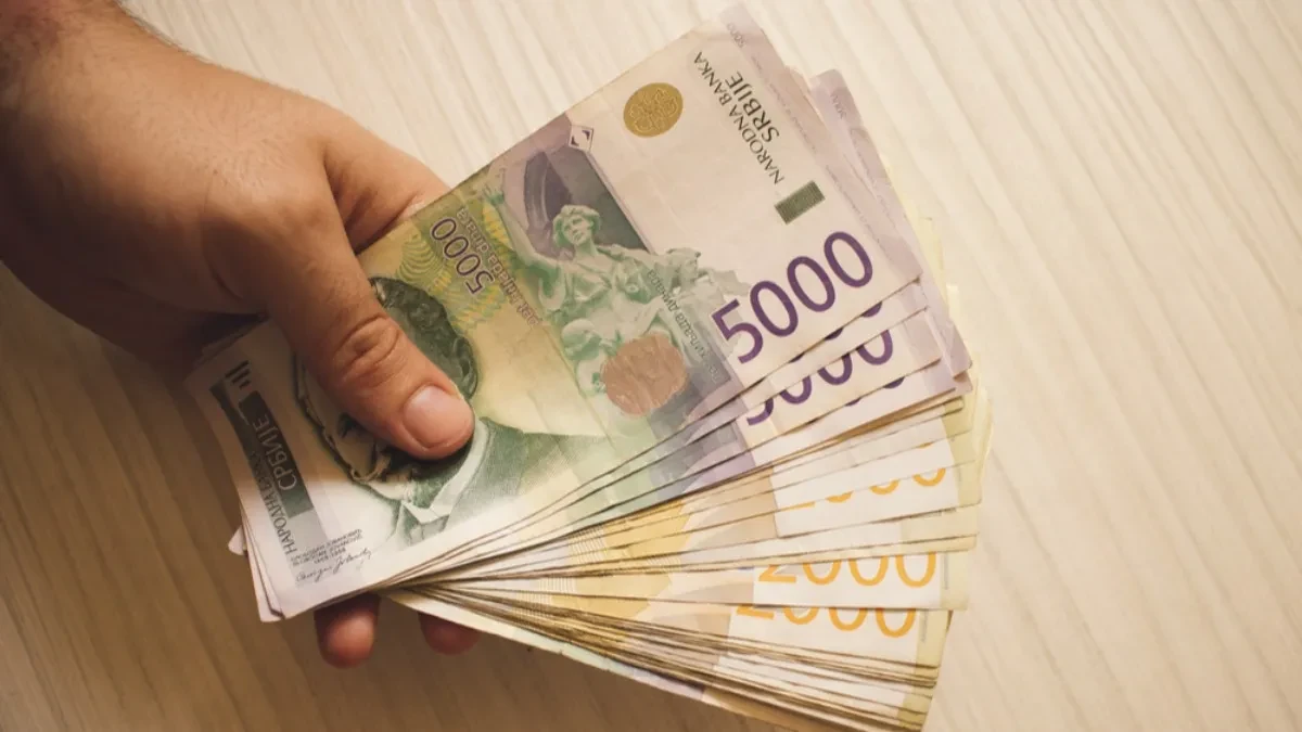 Država preuzima deo tereta zbog većeg minimalca - Vučić objasnio šta čeka poslodavce
