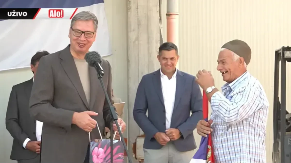 Vučić obilazi Rasinski okrug - "Do kraja godine kreću radovi na vodovodu u vrednosti od 2 miliona evra"