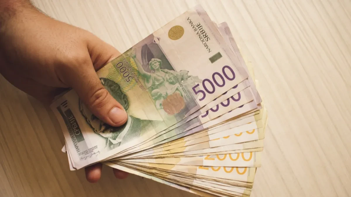 Nemate bankovni račun, a čekate 6.000 dinara - evo gde će vam novac biti isplaćen
