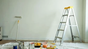 Koliko puta možete da prekrečite zid? Ako se boja ljušti, problem možda nije u farbanju