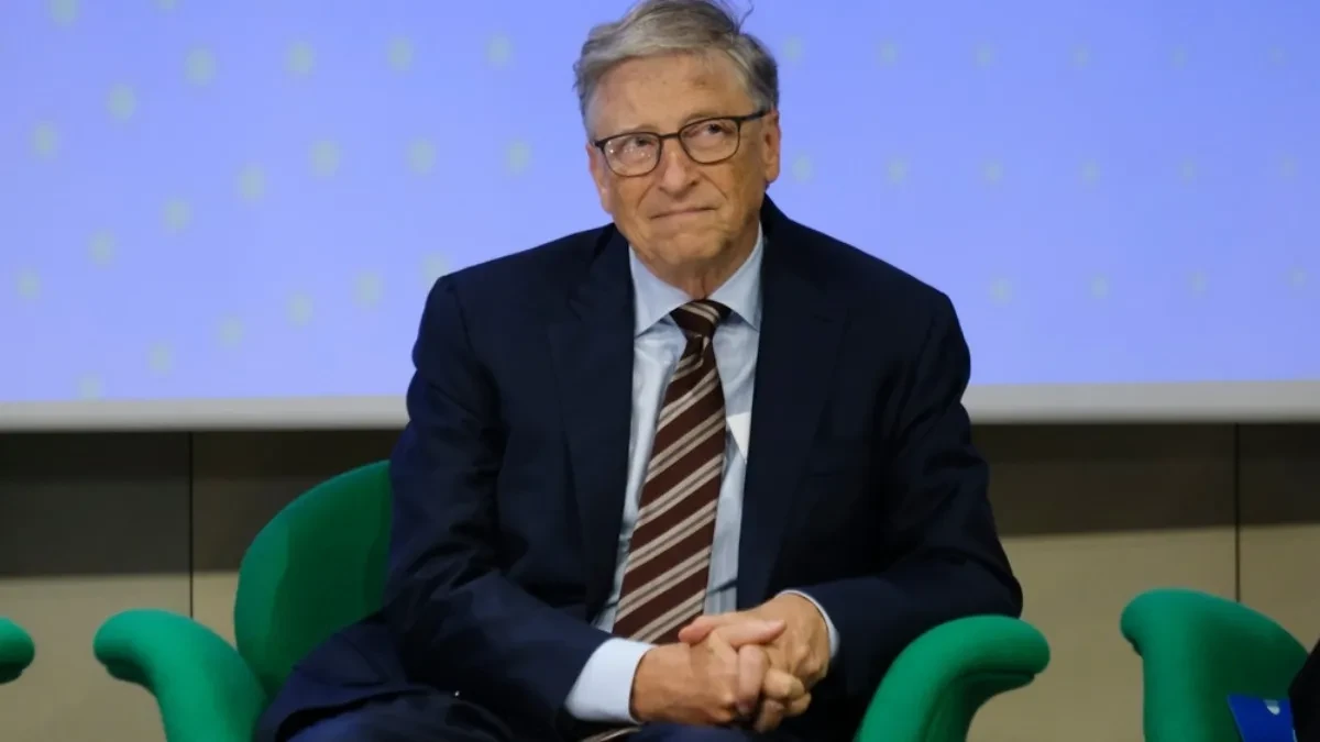 Bil Gejts upozorava na veštačku inteligenciju - traži globalna pravila za njen razvoj