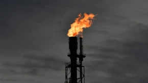 Šta se to dešava na tržištu - Brent otišao iznad 107 dolara, gas se približava 83 evra