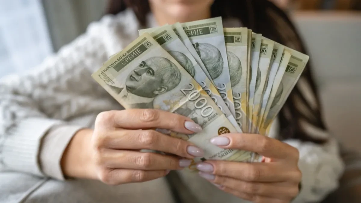 Banka Poštanska štedionica - do 15 sati gotovinski isplaćeno 135.510 građana u iznosu od 4,76 milijardi dinara