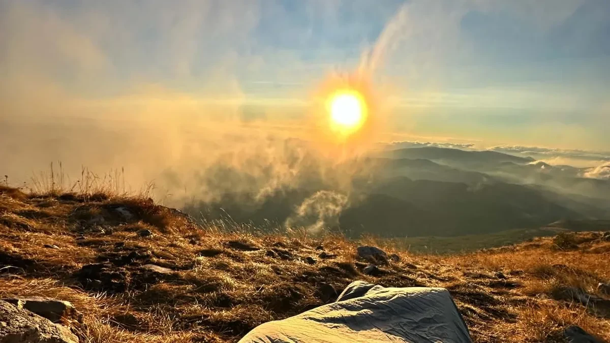Noć na najmisterioznijoj planini Srbije - popeli smo se na Rtanj i dočekali svitanje na 1.565 metara (FOTO)