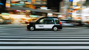 Do 2027. godine u Tokiju će saobraćati taksiji bez vozača