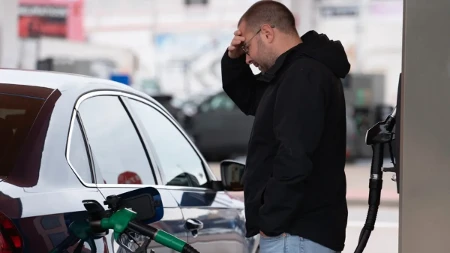 Kolone ispred pumpi, restrikcije struje... bez goriva ostaju tri države