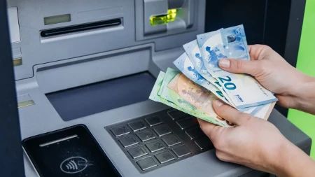 Legao vam je novac greškom na račun - šta zakon kaže i da li mora da se vrati