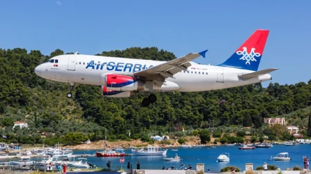 Er Srbija druga najbolja avio-kompanija u Istočnoj Evropi prema "Skytraxu"