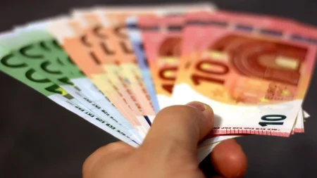 Nosite gotovinu preko granice - jedno pravilo mnogi ne znaju, a kazna ide do milion evra