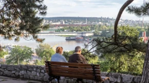 Stiže odgovor koji svi čekaju - Vučić otkrio kada će biti poznato povećanje plata i penzija