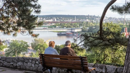 Stiže odgovor koji svi čekaju - Vučić otkrio kada će biti poznato povećanje plata i penzija