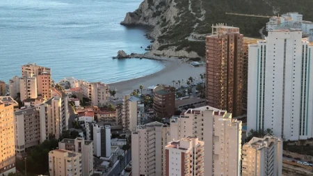 Španija predlaže novi fond EU - naftne i gasne kompanije plaćale bi poseban namet za klimatske katastrofe