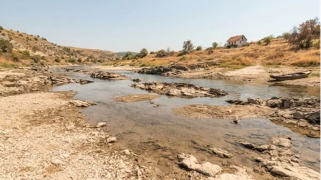 Više od milijardu evra pomoći francuskim poljoprivrednicima zbog suše i vrućina