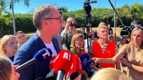 Vučić otkrio kada će saopštiti visinu povećanja plata i penzija