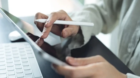 Bez papirnih potvrda i odlazaka na šalter - uvodi se novi sistem naplata državne takse 