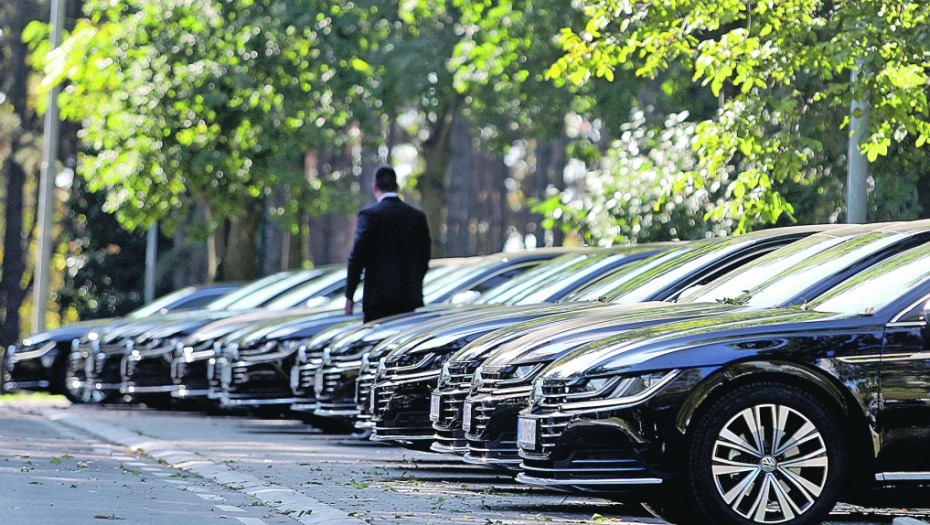 PUCAJU TAMO GDE SU BILI NAJJAČI Nemačka strepi od kraha automobilske industrije, „nogu povukao“ Folskvagen