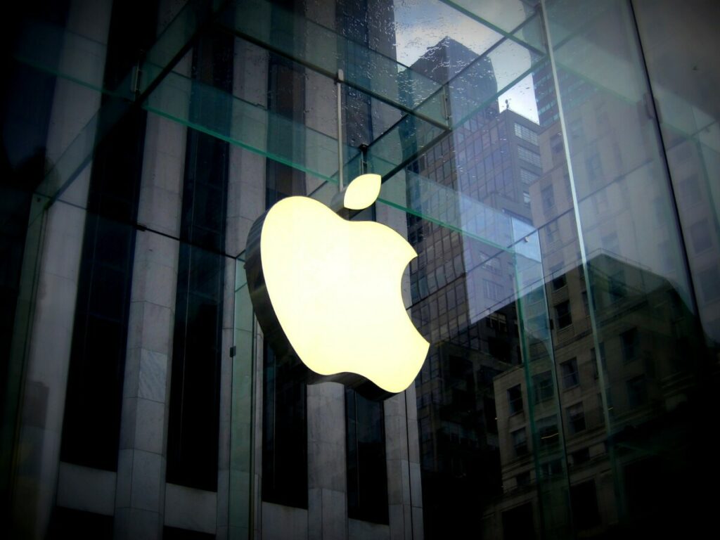 TEŠKO JE NAKON RADA OD KUĆE Direktor Apple kompanije priznao da rade na najvećem eksperimentu svih vremena – tiče se zaposlenih