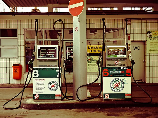 DRŽAVA ODUSTAJE OD SUBVENCIJA Ukinuta pomoć na gorivo kako bi sačuvali devizne rezerve