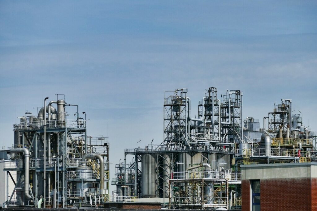 Potvrda o poštovanju evropskih ekoloških standarda – Rafinerija u Pančevu dobila dozvolu