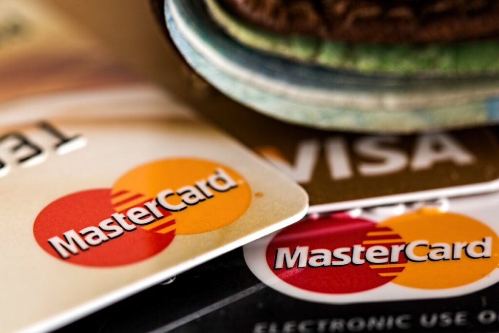 „NE PRIMAMO KARTICE“ Da li prodavci imaju pravo da zahtevaju plaćanje isključivo kešom