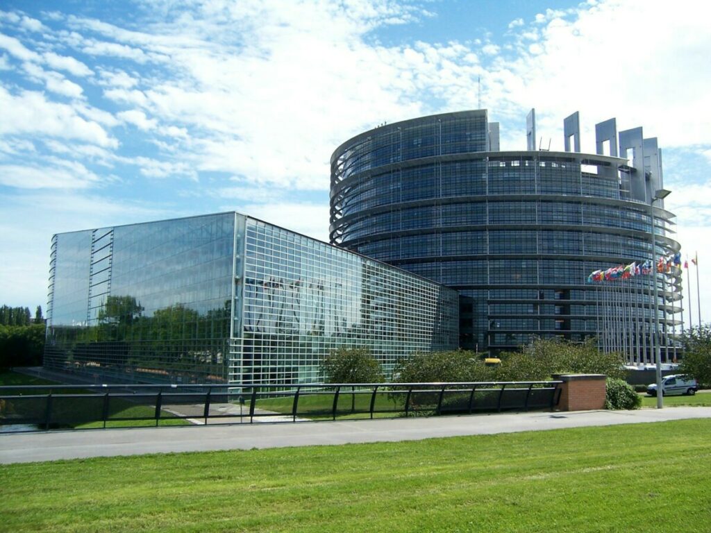 PREISPITIVANJE ENERGETSKE POLITIKE Evropska komisija će danas predstaviti plan za prekid uvoza ruske energije