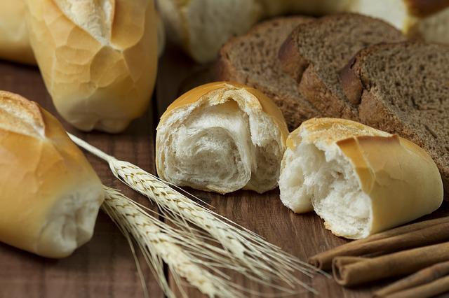 PEKARI DOBILI POZIV Robne rezerve nude proizvođačima hleba brašno po ceni od 33 dinara za kilogram