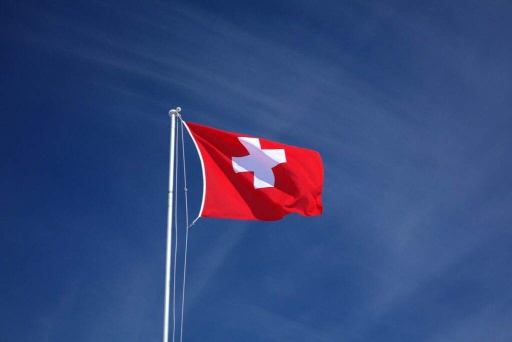 TIK IZA AMERIKANACA Švajcarska nacionalna banka podigla referentnu kamatnu stopu