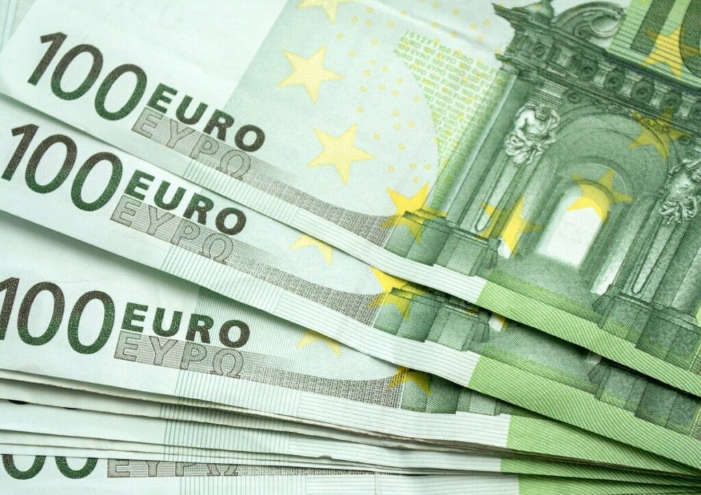 OGLASILA SE NARODNA BANKA SRBIJE Ovo je srednji kurs evra