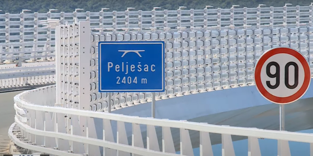 MISLILI SU DA NIKADA NEĆE BITI ZAVRŠEN Hrvatska otvorila za saobraćaj Pelješki most, dug 2.400 metara