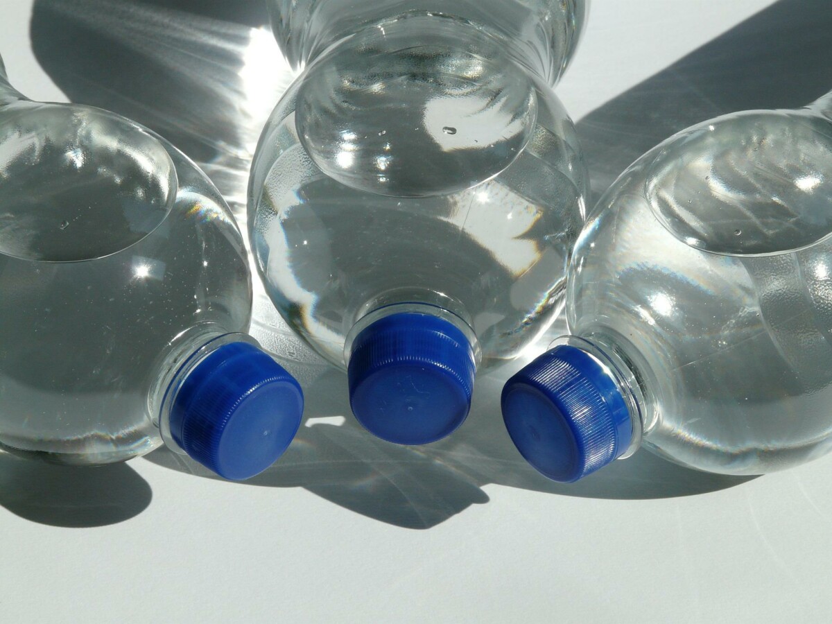 plasticne flase, plasticna flasa, flasa, boca, voda, voda u boci