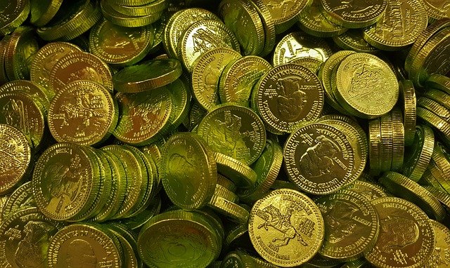 VIŠE NE ZNAJU ŠTA ĆE OD INFLACIJE U borbi sa finansijama ova država bila primorana da pusti zlatne novčiće u platni promet
