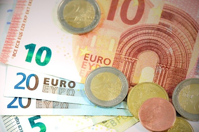 SUNOVRAT Evro pao na nivo ispod jednog dolara