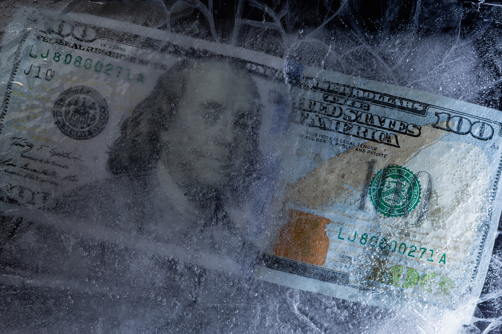 Finansije Zamrznut novac Dolari