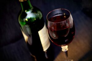 SUMRAK U ZEMLJI VINA Gase se vinogradi u Francuskoj, proizvođači mole državu za pomoć