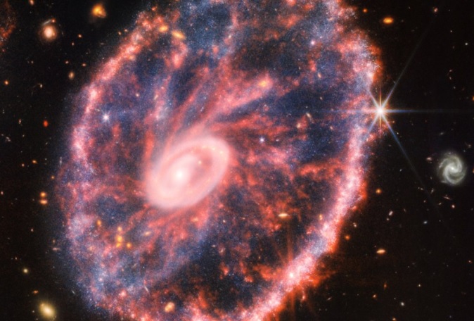 NESTVARNO PRELEPO Veb teleskop snimio Kolski točak, galaksiju udaljenu 500 miliona svetlosnih godina (FOTO)
